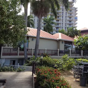 Club-delux Seaside , Montego Bay Jamaica