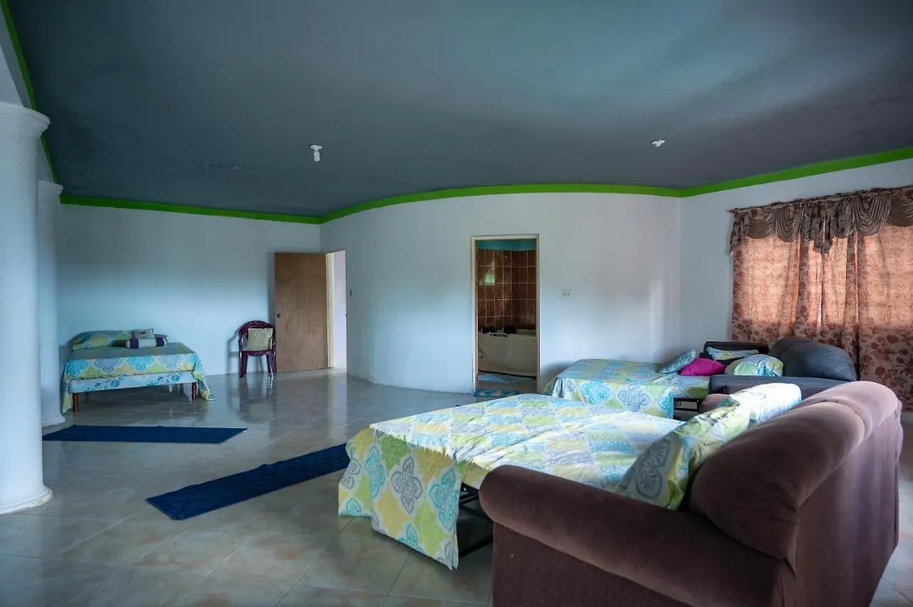 Guest house Burg Ann'S Villa Montego Bay